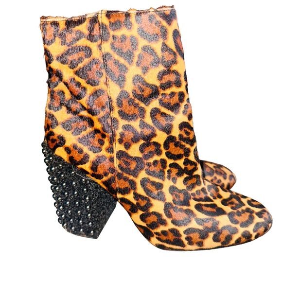 Jessica Simpson Leopard Wexton Studded Block-Heel Booties Size 6 - Picture 9 of 14